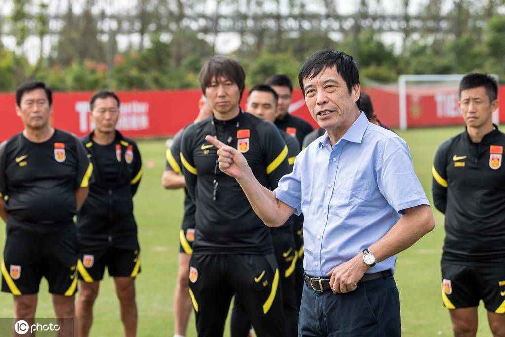 电影《藏地奇兵》于10月12日在四川石渠正式开机